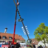 Maibaum aufstellen (7).jpeg