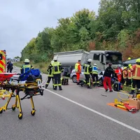 PKW gegen LKW (6)-1.jpg